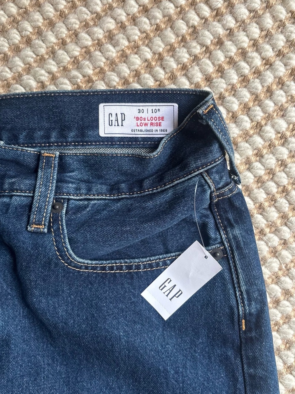 HAILEY BIEBER SOLD OUT GAP 90s Loose Low Rise Jeans